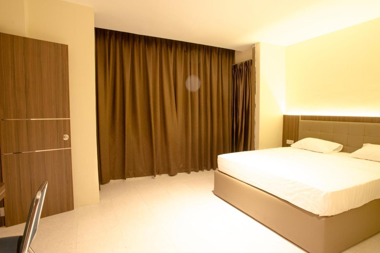 Ak Hotel Nagoya Hill Batam Экстерьер фото