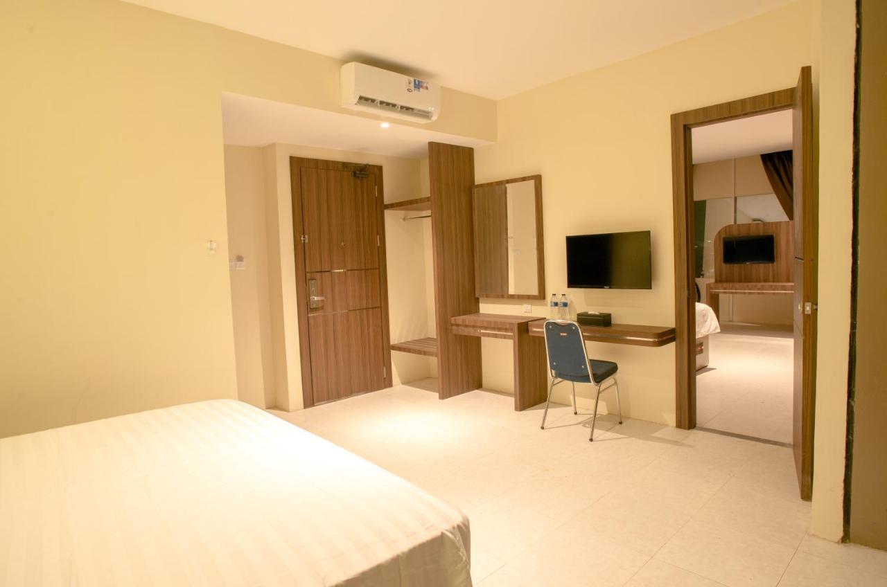 Ak Hotel Nagoya Hill Batam Экстерьер фото